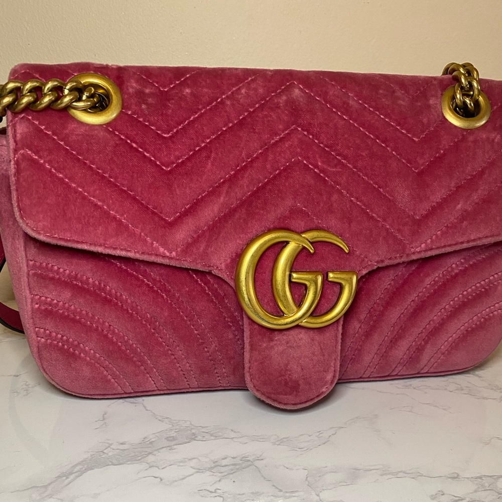 Medium Velvet GG Marmont Matelassé Shoulder Bag